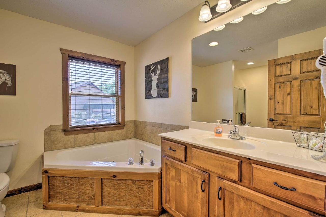 Cozy Rustic River Lodge Family Retreat Near Sdc! Branson Esterno foto